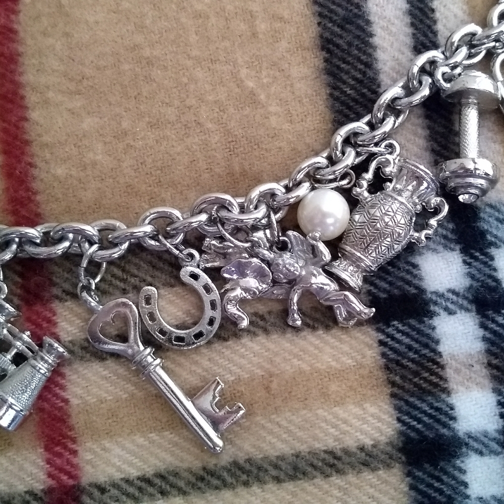Lee Angel fun silver plate costume charm bracelet - Picture 3 of 7